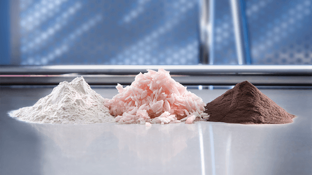 Protein powders and meals 640x360